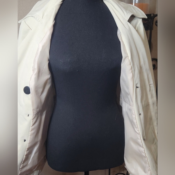 New York‎ & Company Cream Trench Coat - Picture 5 of 8